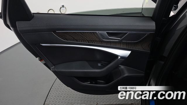 Audi A6 2020 — photo 15