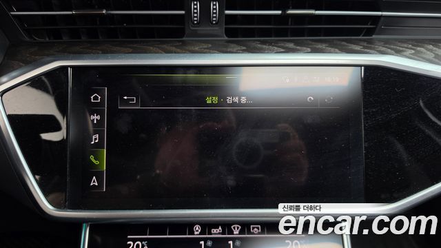 Audi A6 2020 — photo 34