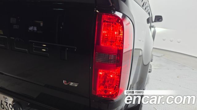 Chevrolet Korea Colorado 2021 — photo 9