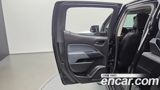 Chevrolet Korea Colorado 2021 — photo 15
