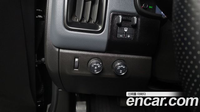 Chevrolet Korea Colorado 2021 — photo 28