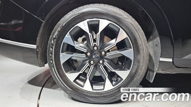 Kia Canival 2021 — photo 5