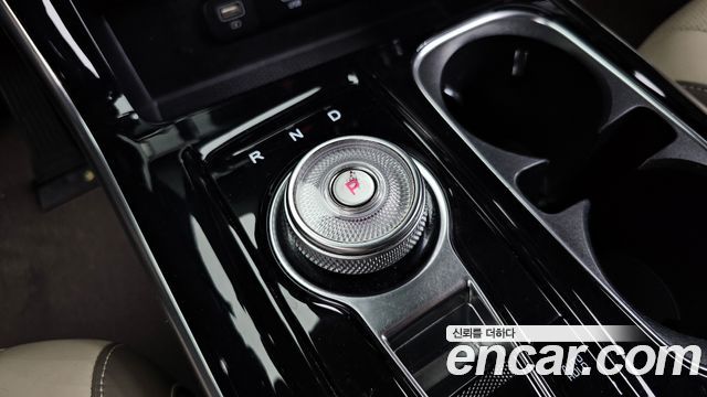 Kia Canival 2021 — photo 9