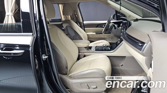 Kia Canival 2021 — photo 12
