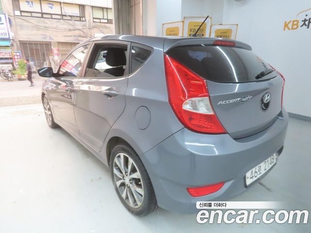 Hyundai Accent 2014 — photo 3