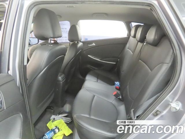 Hyundai Accent 2014 — photo 7