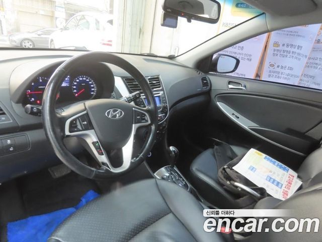 Hyundai Accent 2014 — photo 12