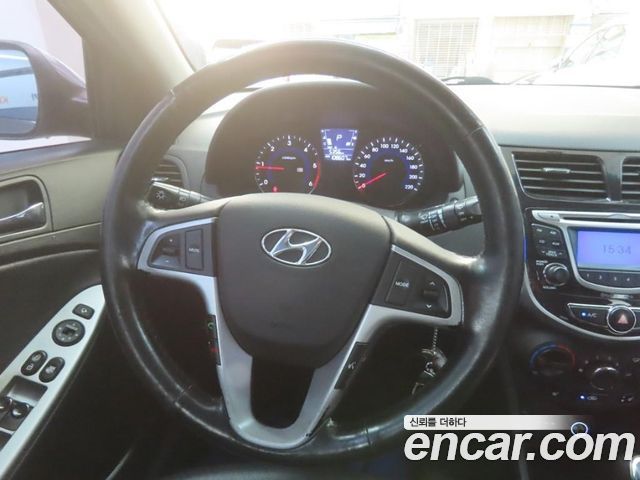 Hyundai Accent 2014 — photo 16