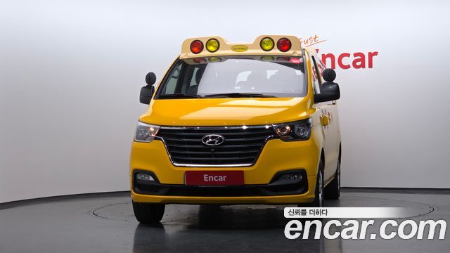 Hyundai Starex 2021 — photo 3