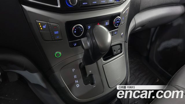 Hyundai Starex 2021 — photo 12
