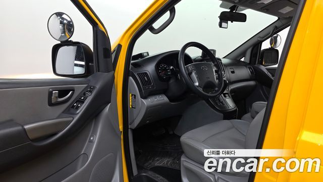Hyundai Starex 2021 — photo 13