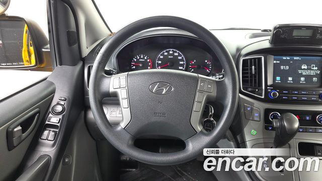 Hyundai Starex 2021 — photo 19