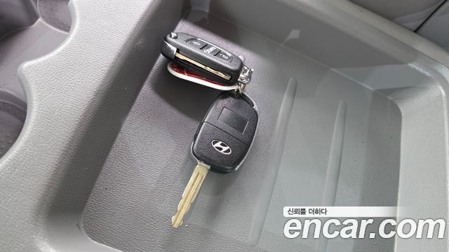 Hyundai Starex 2021 — photo 23