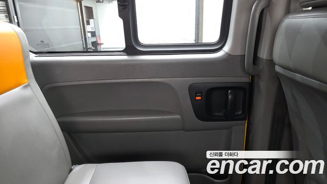 Hyundai Starex 2021 — photo 15