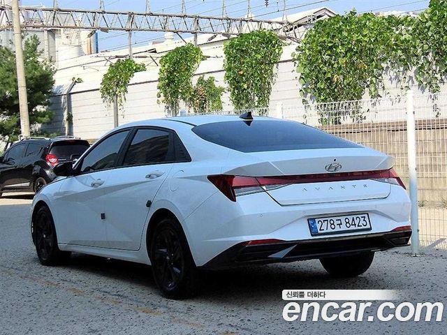 Hyundai AVANTE 2023 — photo 3