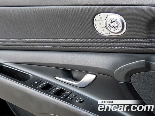 Hyundai AVANTE 2023 — photo 11