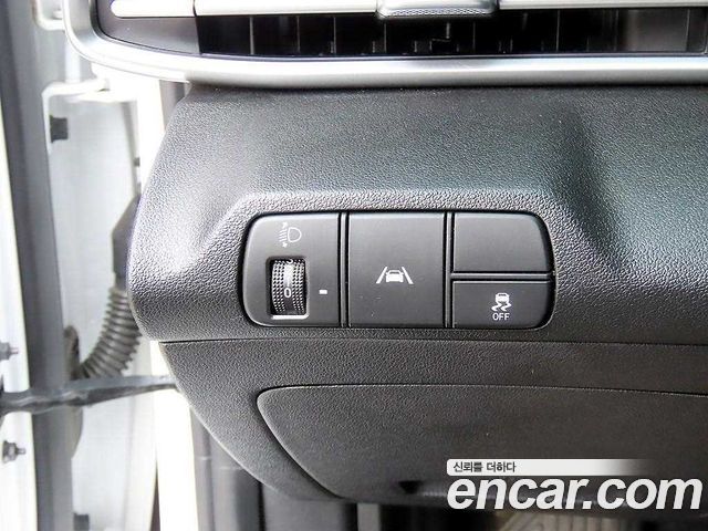 Hyundai AVANTE 2023 — photo 12