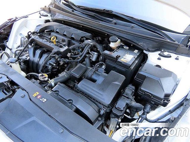 Hyundai AVANTE 2023 — photo 19