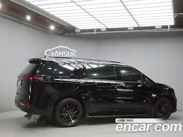 Kia Canival 2021 — photo 4
