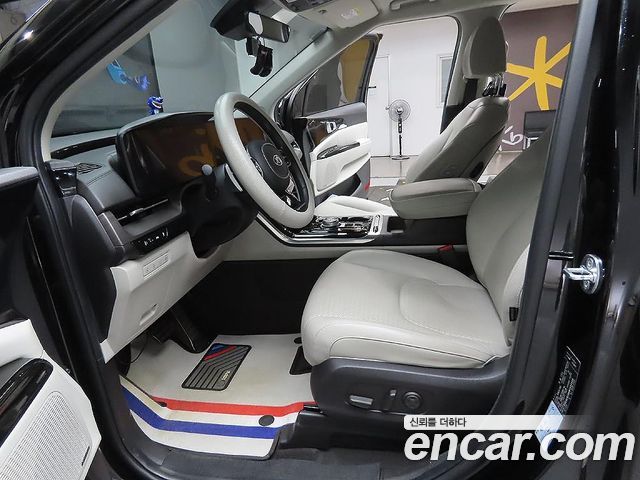 Kia Canival 2021 — photo 12