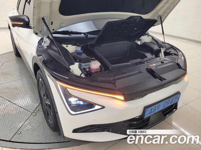 Kia EV6 2025 — photo 6