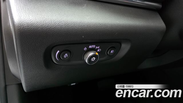 Chevrolet Korea Traverse 2021 — photo 39