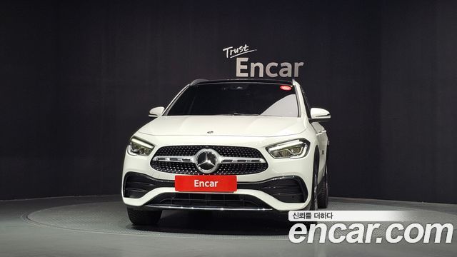Mercedes-Benz GLA-Class 2020 — photo 3