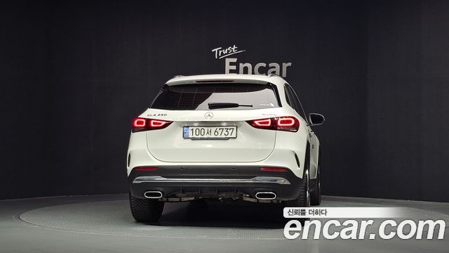 Mercedes-Benz GLA-Class 2020 — photo 4