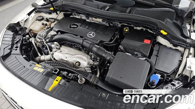 Mercedes-Benz GLA-Class 2020 — photo 6