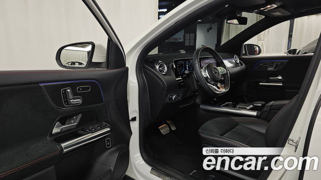 Mercedes-Benz GLA-Class 2020 — photo 13