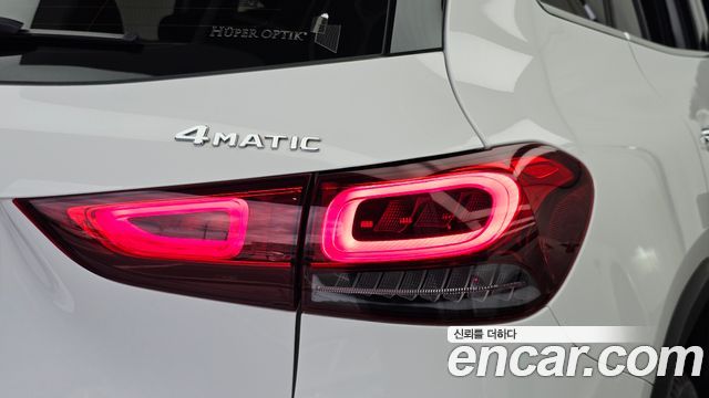 Mercedes-Benz GLA-Class 2020 — photo 9