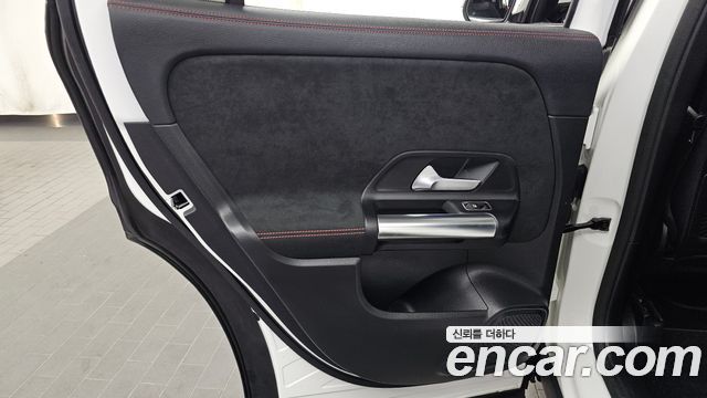 Mercedes-Benz GLA-Class 2020 — photo 15