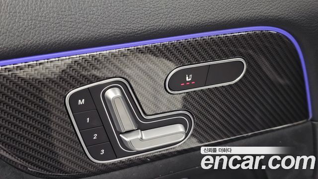 Mercedes-Benz GLA-Class 2020 — photo 16