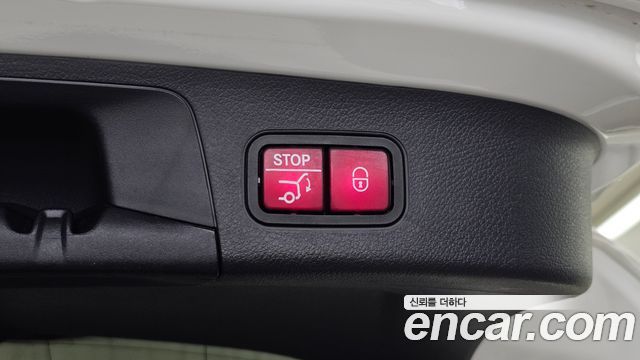 Mercedes-Benz GLA-Class 2020 — photo 27