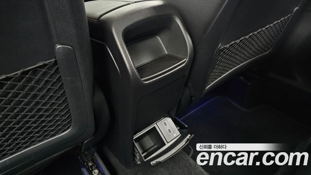 Mercedes-Benz GLA-Class 2020 — photo 32