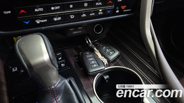 Lexus RX 2021 — photo 15