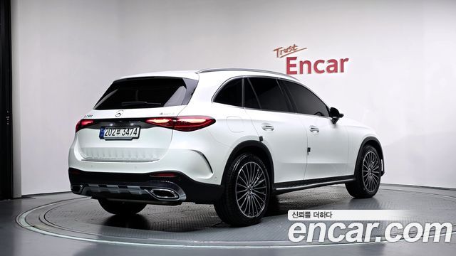 Mercedes-Benz GLC-Class 2023 — photo 2
