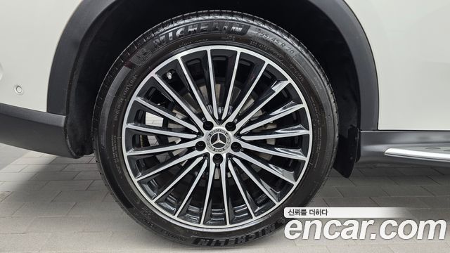 Mercedes-Benz GLC-Class 2023 — photo 5