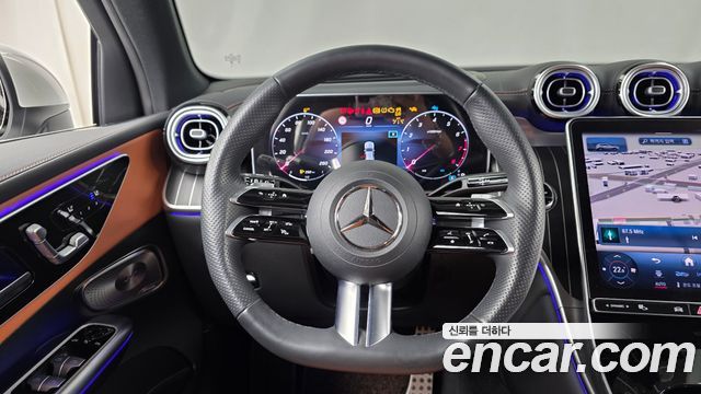 Mercedes-Benz GLC-Class 2023 — photo 18
