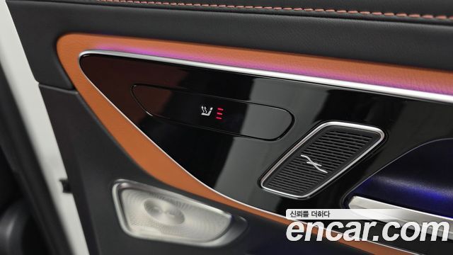 Mercedes-Benz GLC-Class 2023 — photo 24