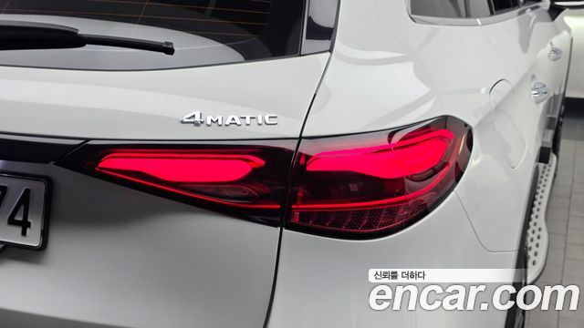 Mercedes-Benz GLC-Class 2023 — photo 9