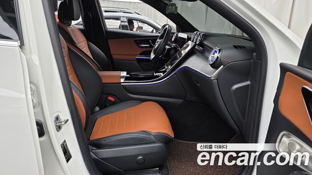 Mercedes-Benz GLC-Class 2023 — photo 16