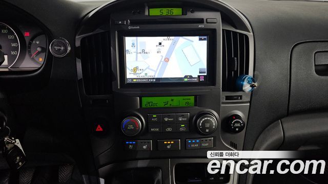 Hyundai Starex 2015 — photo 13