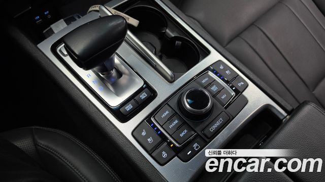 Genesis G80 2018 — photo 12