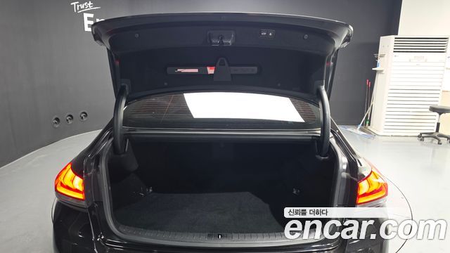 Genesis G80 2018 — photo 26