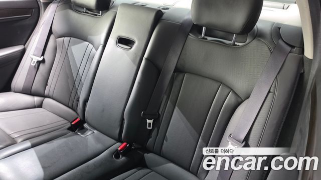 Genesis G80 2018 — photo 28