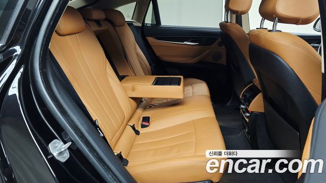 BMW X6 2018 — photo 17