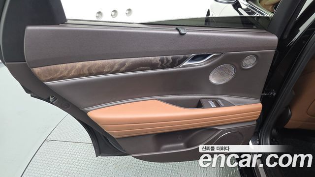 Genesis G80 2021 — photo 15