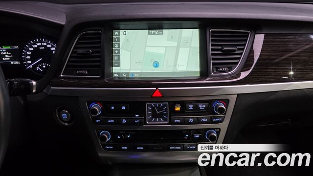Genesis G80 2018 — photo 23