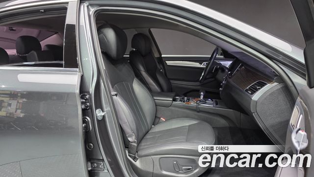 Genesis G80 2018 — photo 16